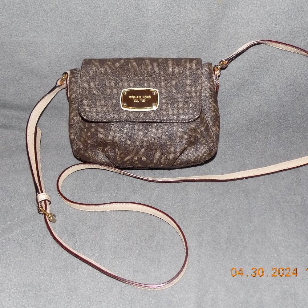 Michael Kors Unique Smallish Size Cross Body Bag